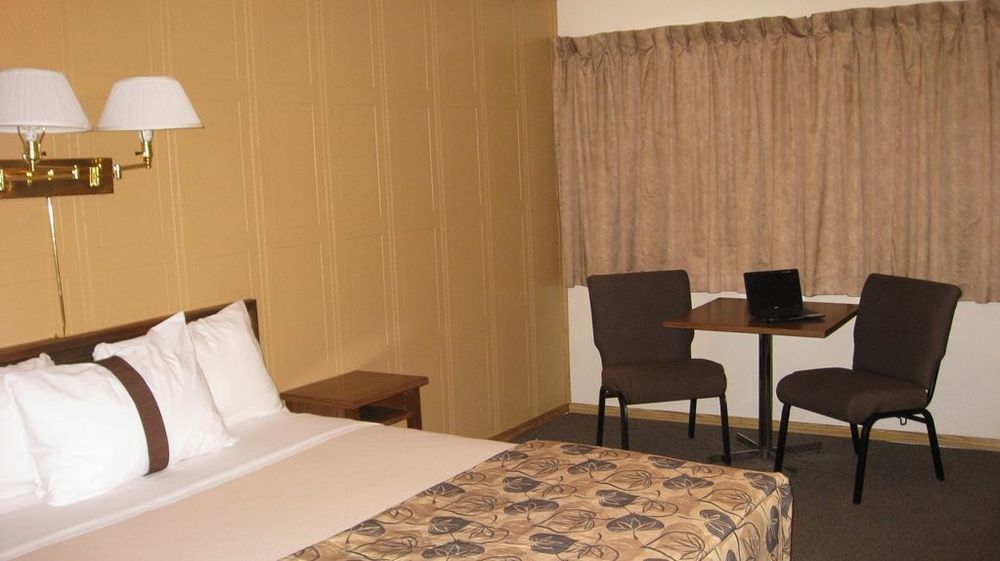 Canadas Best Value Inn 卡加利 客房 照片